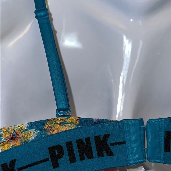PINK Victoria's Secret Teal Bra - Picture 3 of 7